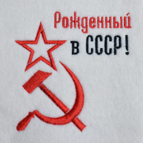 Набор подарочный в коробке 3 предмета (шапка,варежка, коврик с вышивкой), вышивка в ассортименте